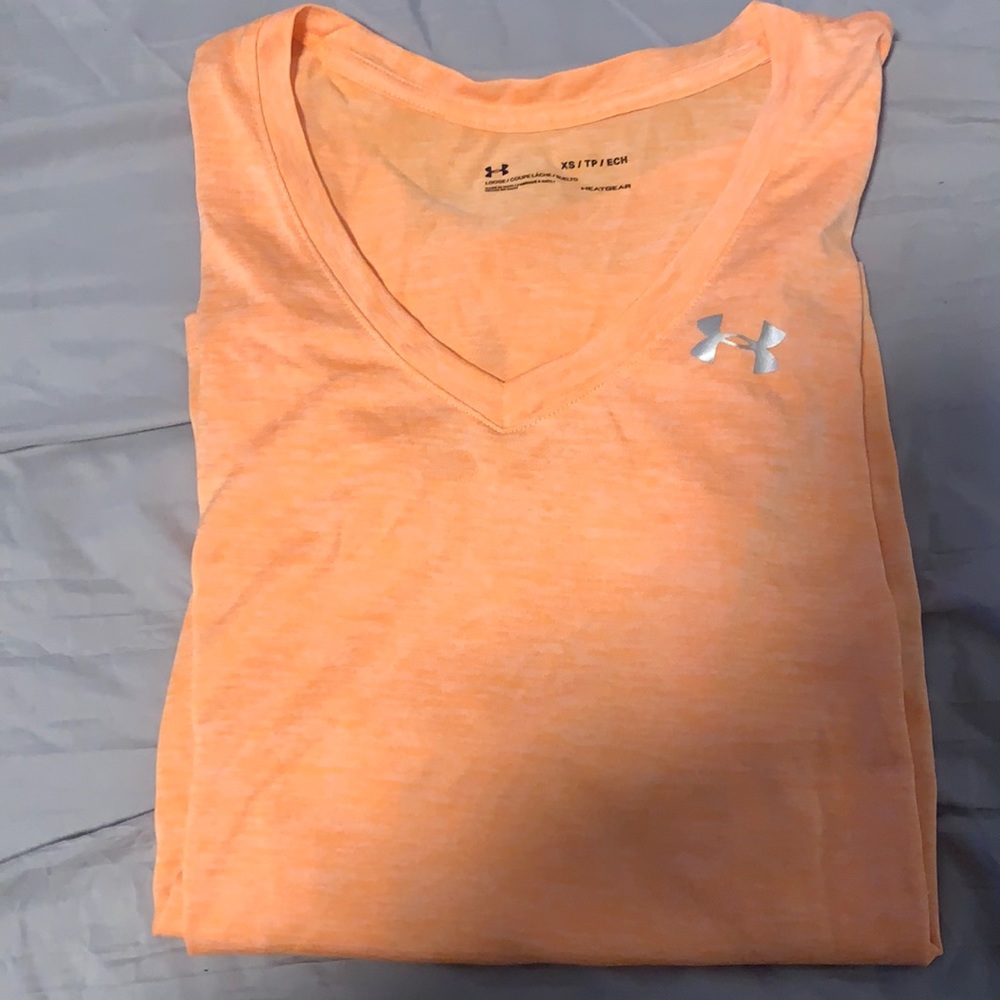 Short sleeve Under armour  shirt size:S
